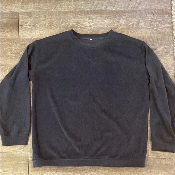 Classic Black Women's Sweatshirt - Picture 1 of 5